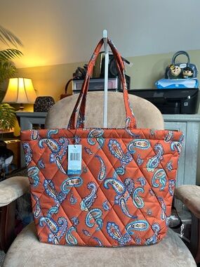 Vera Bradley East West Ultralight Quilted Large Tote Manor Paisley New with Tag